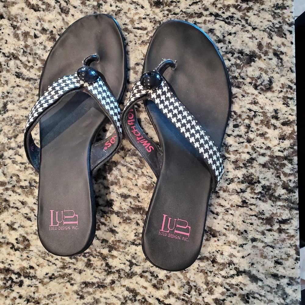 Lulu design switch flop style Lilly sandals size 8
